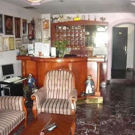 Nana Motel