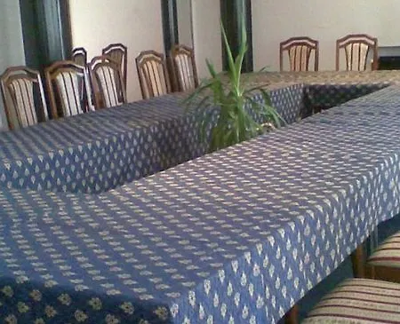 Nana Motel